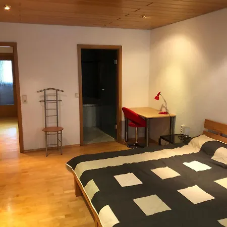 Apartment Fuer 4 Personen, 2 Schlafzimmer, 2 Parkplaetze, Wlan *