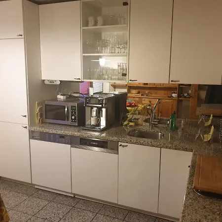 Apartment Fuer 4 Personen, 2 Schlafzimmer, 2 Parkplaetze, Wlan *