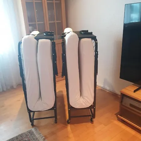 Fuer 4 Personen, 2 Schlafzimmer, 2 Parkplaetze, Wlan * Kostnice